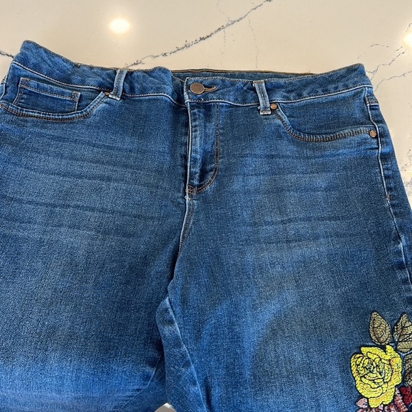 Workshop Republic Clothing Skinny Stretchy Blue Jean with Floral Details sz. 12 - Picture 5 of 11